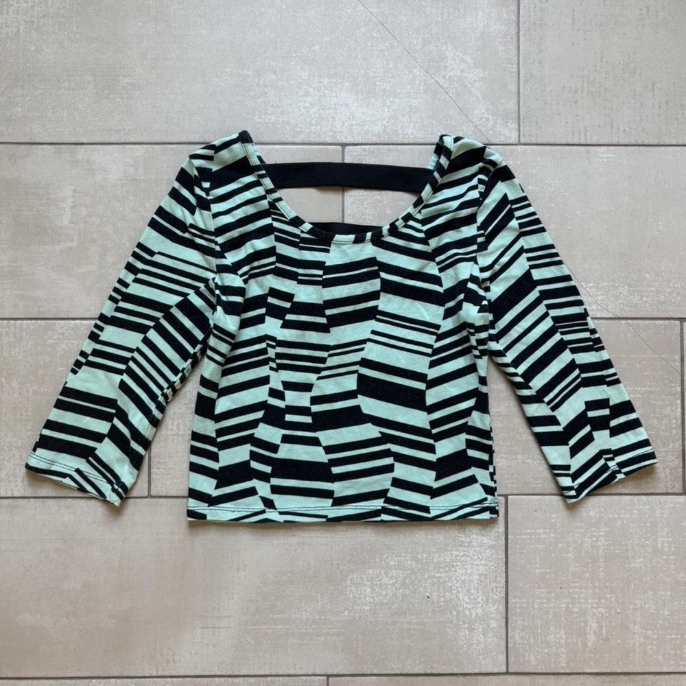 Charlotte Russe Mint and Black Geometric Cropped Scoop Top